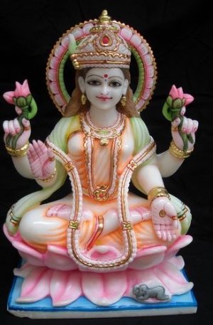 వరలక్ష్మీదేవి అనుగ్రహమే కావలసింది!