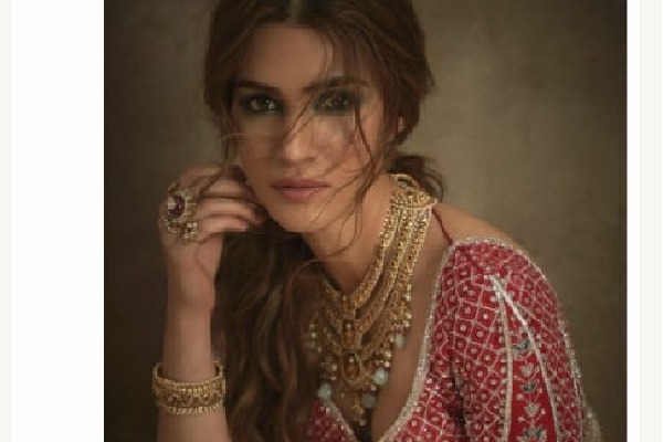 Kriti Sanon opens her account on Koo gets more than 20K followers in just a week