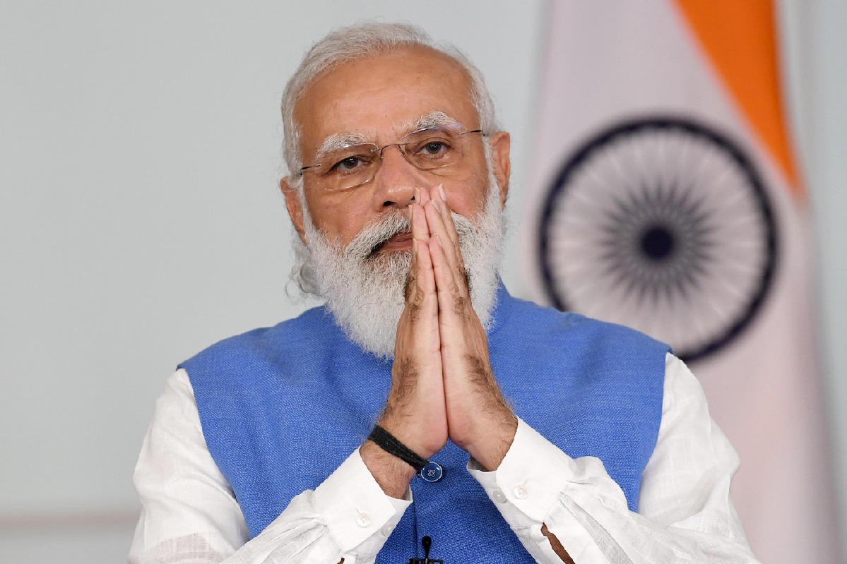 President, V-P, Rahul, KCR, Jagan and others greet Modi on 71st b'day