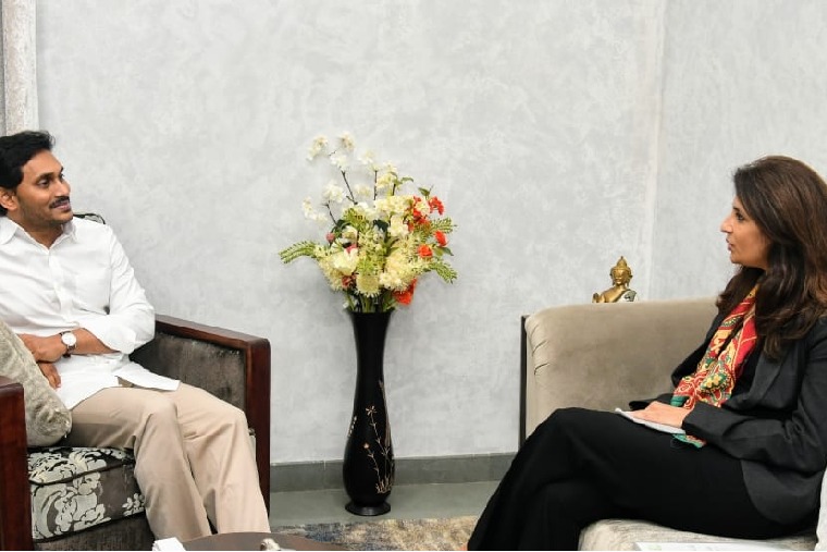 Kinetic offers to set up EV plants in Andhra Pradesh