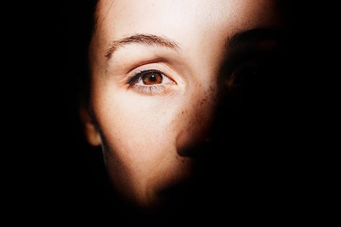 Effective measures to manage digital eye strain