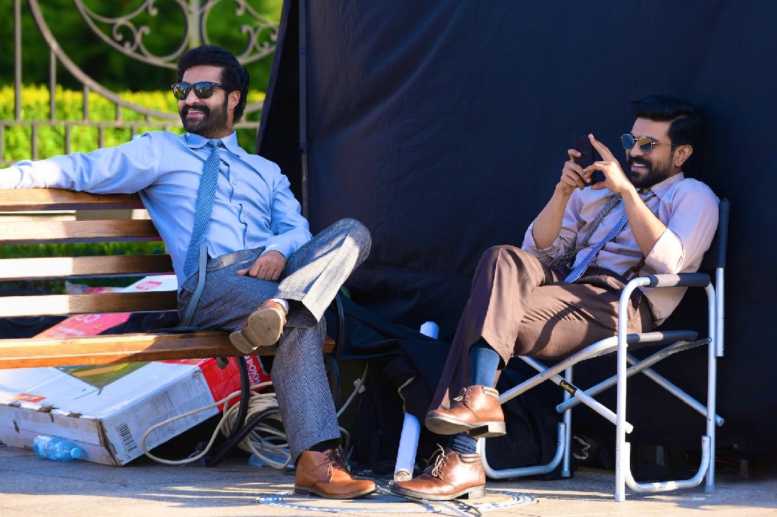 Ram Charan and Jr NTR's exclusive pic from 'RRR' sets goes viral