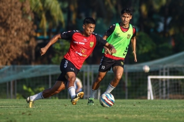 Hyderabad look to get back to winning ways against Jamshedpur