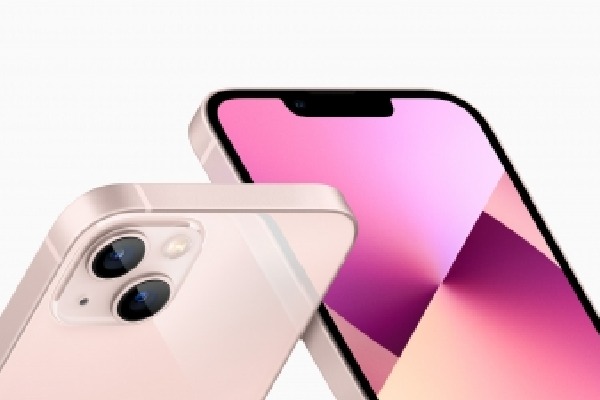 iPhone 13 'pink screen' issue affects small number of users