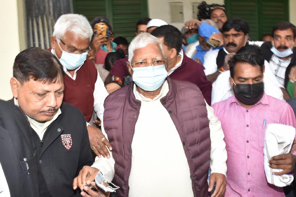 Fodder scam: Lalu Prasad convicted in Rs 139.35 cr Doranda treasury case