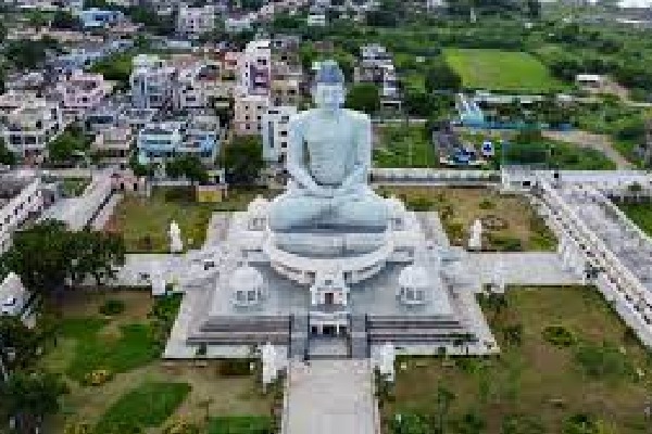 Farmers seek Centre's intervention to expedite Amaravati's construction 