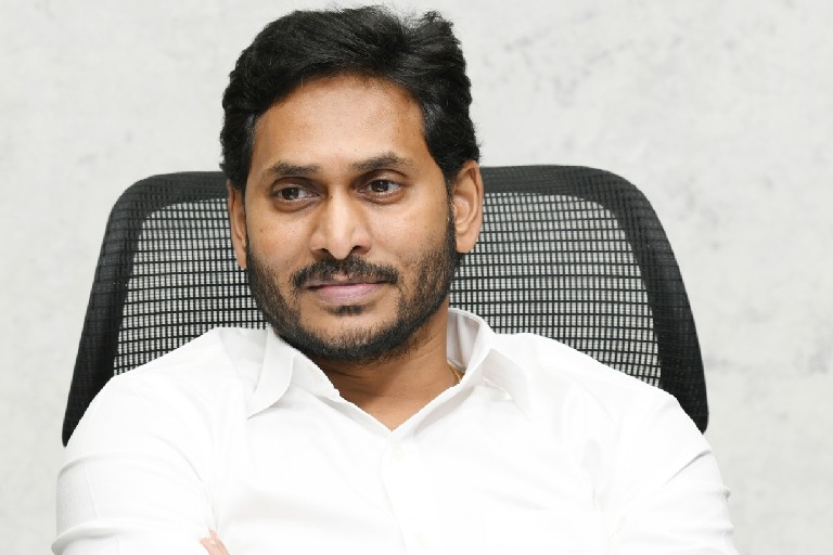 Andhra announces ex-gratia for kin of 5 passengers run over by train