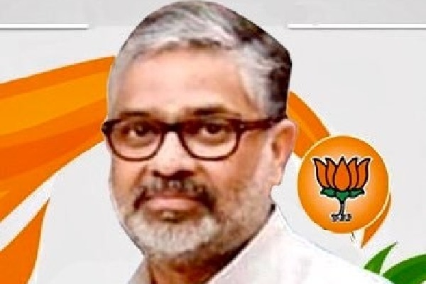 Narendra Modi is a true statesman above party lines: Ex-PM Chandra Shekhar's son