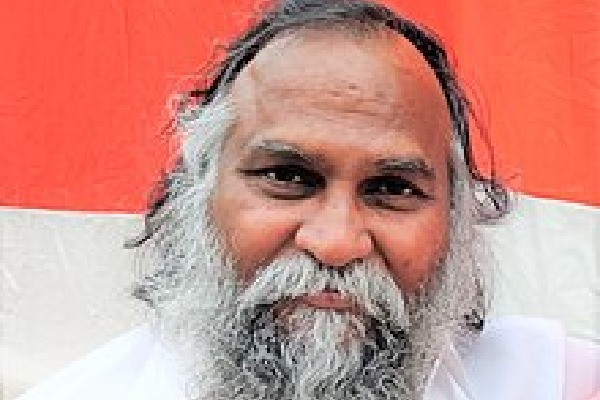 Jagga Reddy stages protest in front of Ganadhi Bhavan demanding Puvvada's ouster