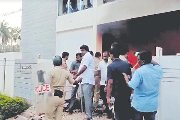 If not for police, we might have burned alive: MLA P Satish Kumar 