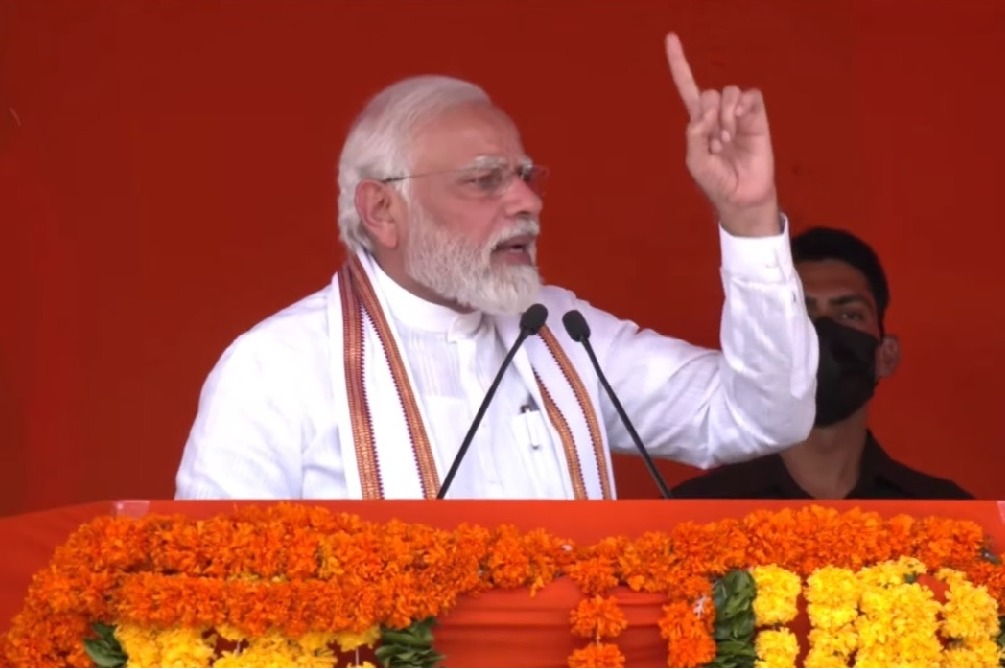 PM calls for liberating Telangana from family-rule, appeasement