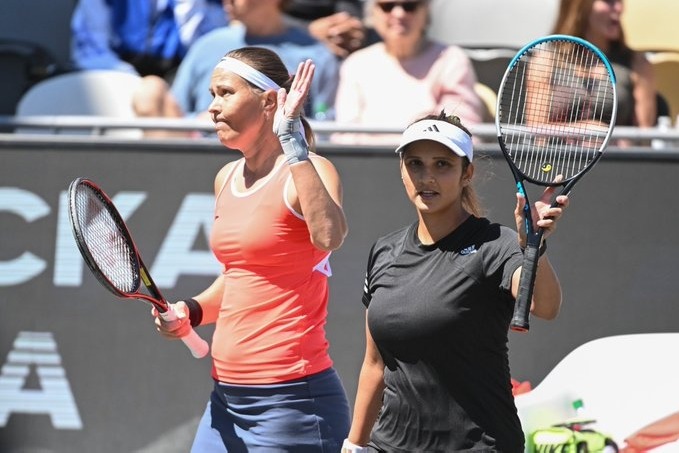 French Open: Sania-Lucie move to second round with win over Paolini-Trevisan