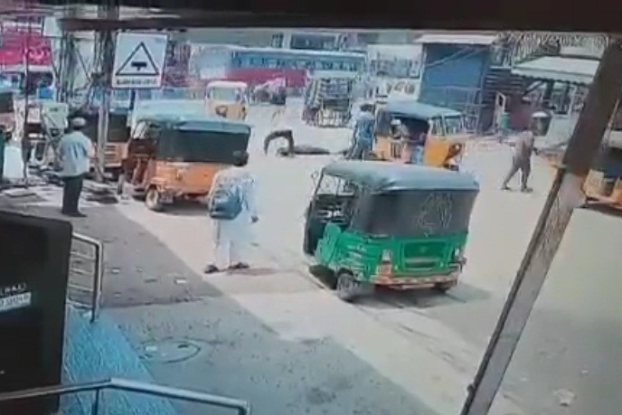 Woman stabbed by stalker on busy road in Hyderabad