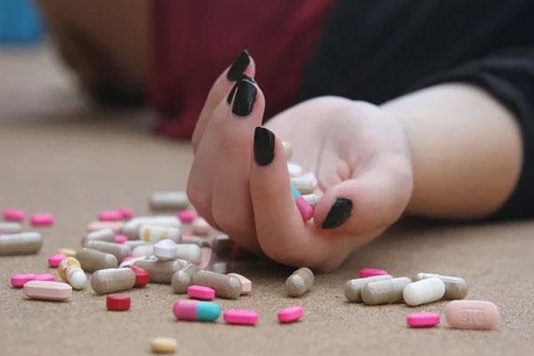 TV actor attempts suicide