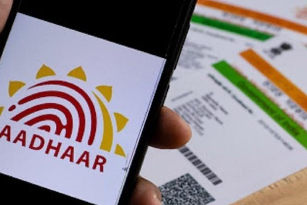 Aadhaar update services at your doorstep; UIDAI to train 48,000 postmen 
