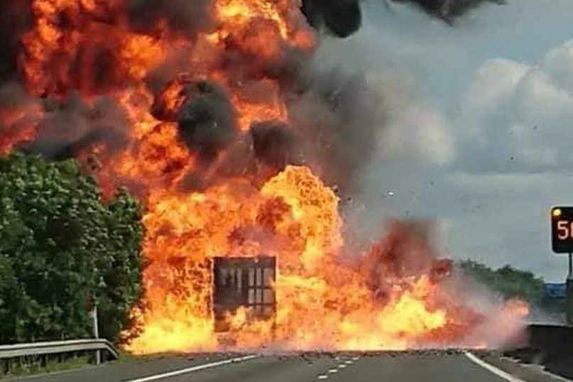 Two charred to death in mishap in Vijayawada