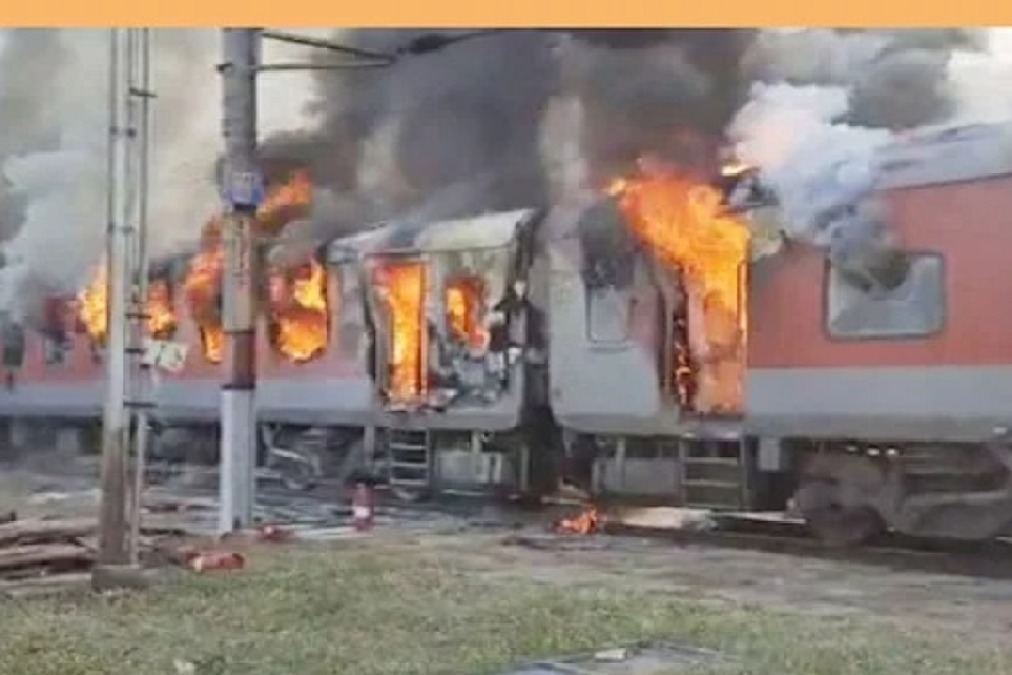 Agnipath scheme protest: Tension at Secunderabad railway station