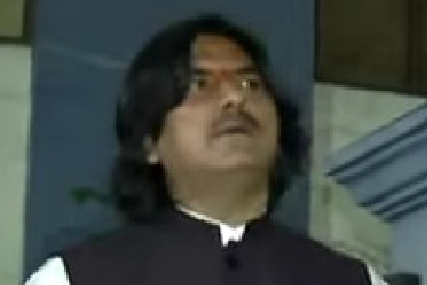 Hyd: FIR registered against fake baba Anantha Vishnu Prabhu