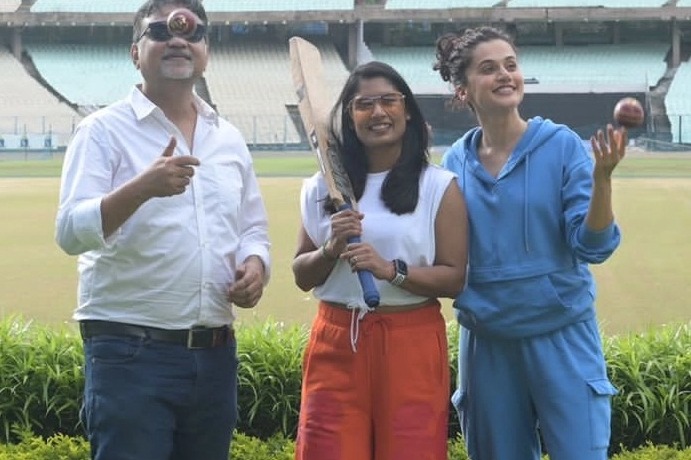 Taapsee visits Eden Gardens with Mithali Raj and 'Shabaash Mithu' director