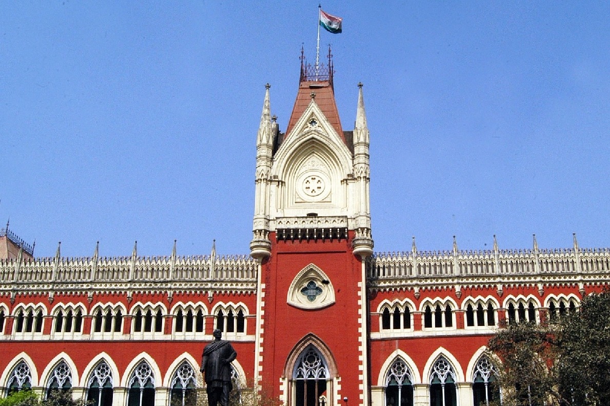 Police can't suspend driving licence: Calcutta HC