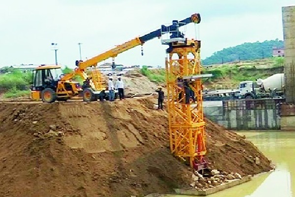 Five die in Palamuru lift irrigation scheme works	
