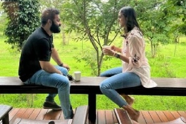A candid vacation photo of Jr. NTR and his wife Pranathi goes viral