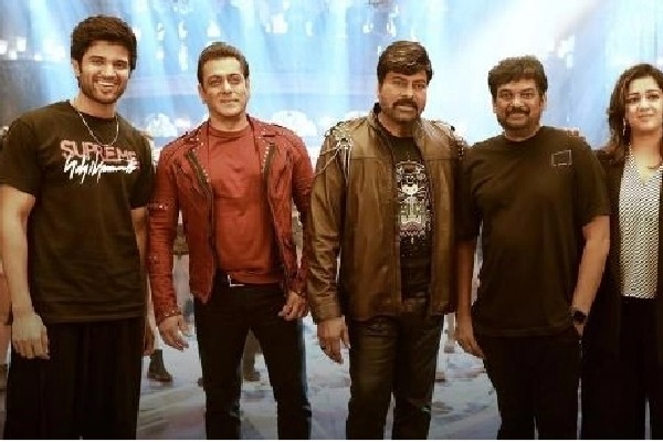 'Liger' team meets Chiranjeevi and Salman Khan on the sets of 'Godfather'