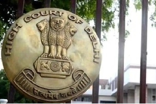 Goa bar row: Cong leaders conspired to malign Smriti Irani's reputation, says Delhi HC