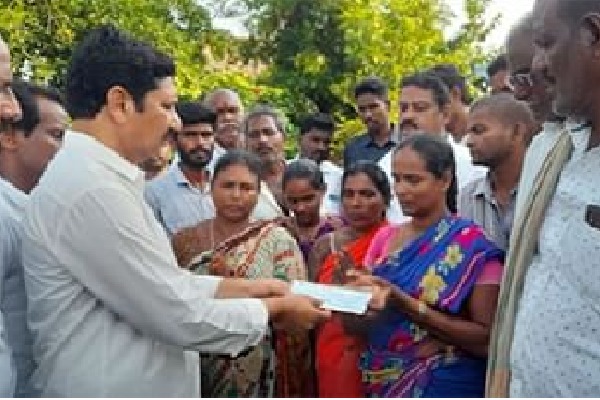 Woman dies at CM Jagan meeting, Rs 10 lakh ex-gratia paid