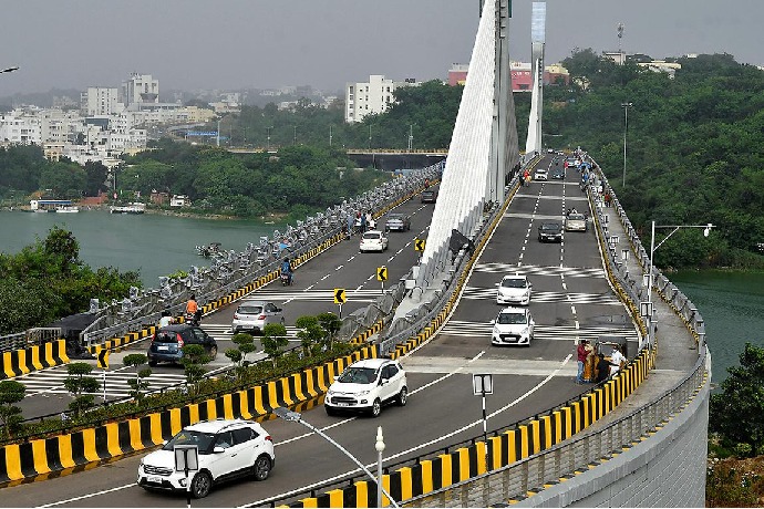 Woman jumps off Durgam Cheruvu cable bridge