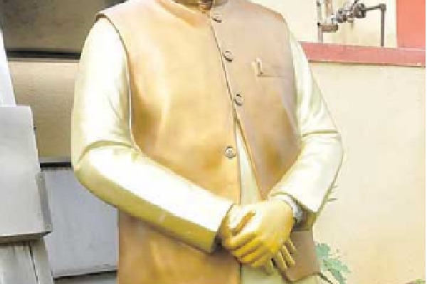 SP Balu statue removed in Guntur