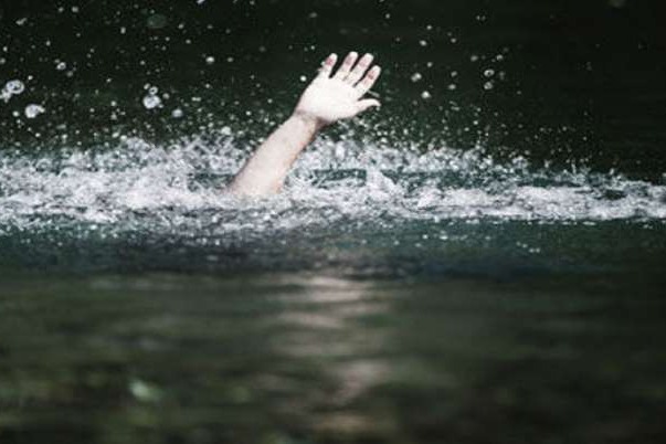 6 students from Vijayawada drown at Suryalanka beach, 3 bodies retrieved