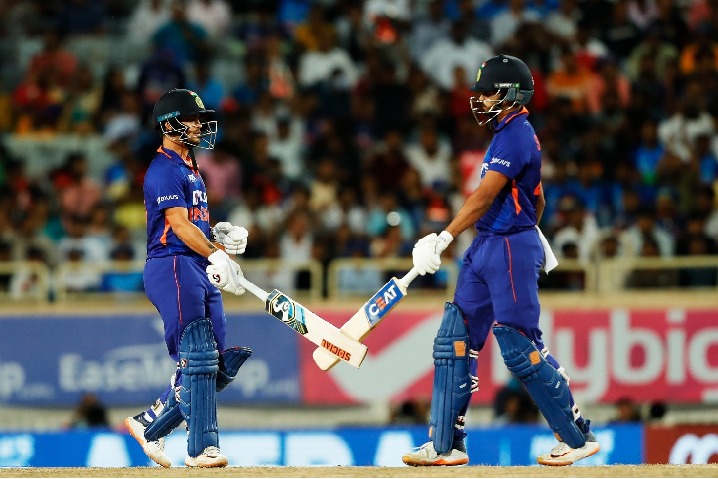 IND v SA, 2nd ODI: Iyer's unbeaten 113, Kishan's 93 give India an emphatic seven-wicket win over South Africa