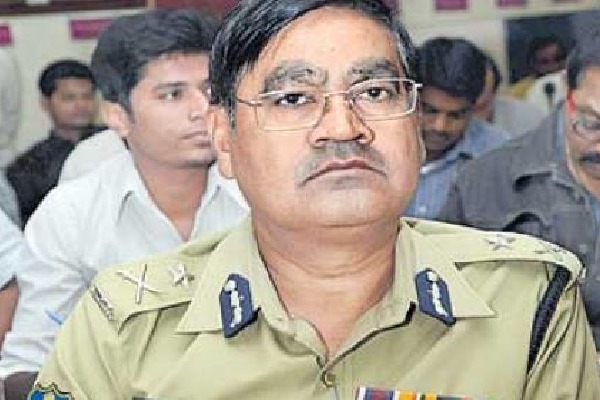 TS CID chief injured, wife dies in mishap