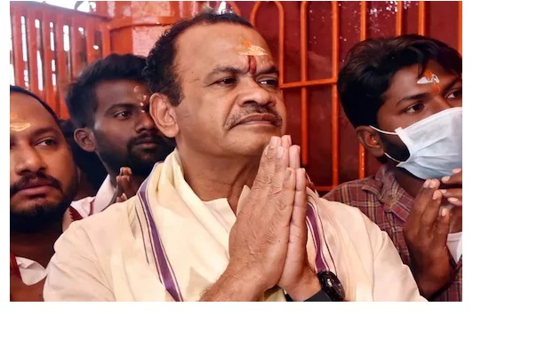 Show-cause notice to Komatireddy Venkat Reddy