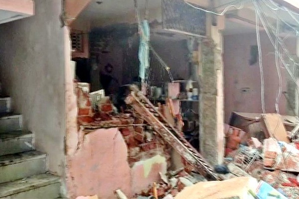One dead, 9 injured in gas cylinder blast 
