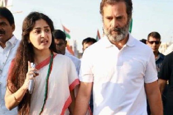 RaGa holding Poonam Kaur’s hand: Actor shuts down trolls