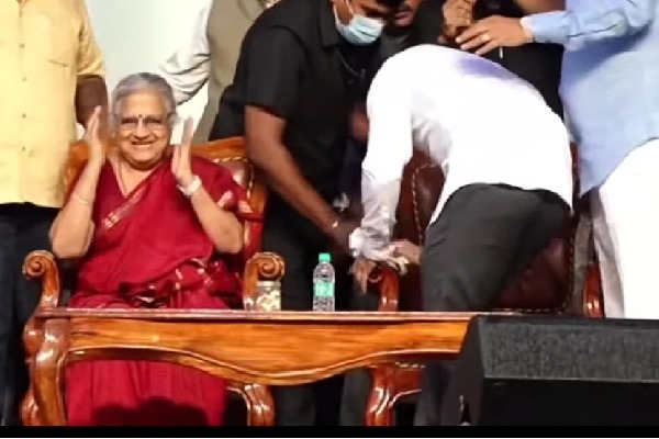 All praises for NTR’s simplicity