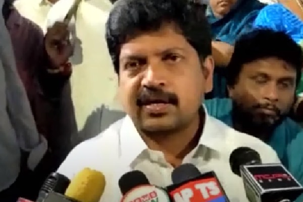 Aqua sector in deep trouble due to 'J' tax, says Kollu Ravindra