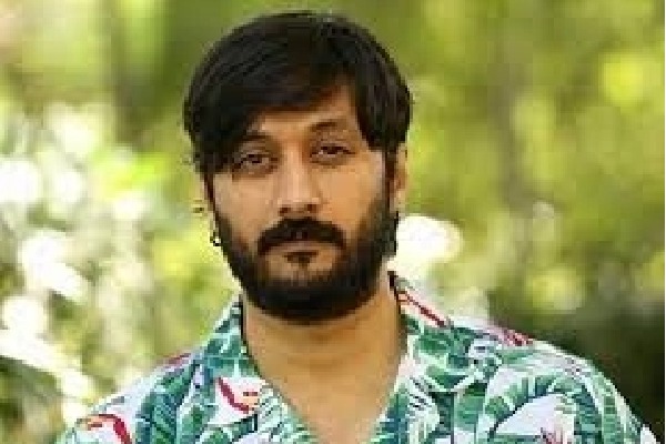 Kannada actor Chetan stands for students who raised 'Pakistan Zindabad' slogans