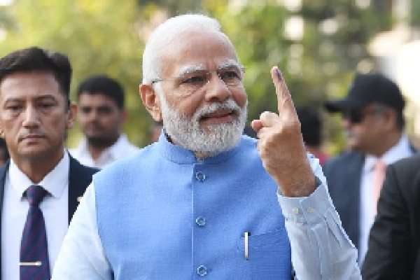Gujarat poll phase-2: PM Modi casts his vote in Ahmedabad