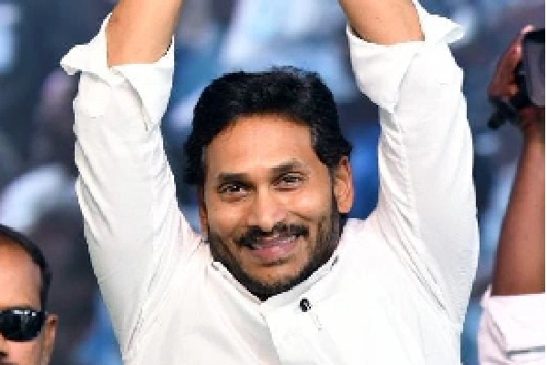 Jagan orders disbursement of relief in rain-hit districts