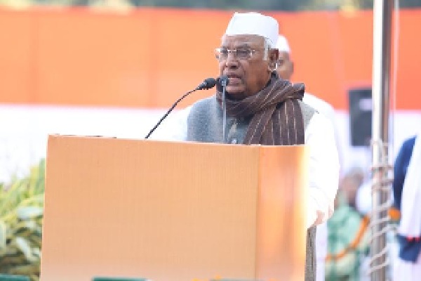 Pit of hatred being widened daily as principles of India under attack: Kharge