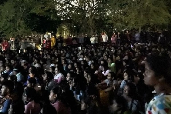 Rival groups screen BBC documentary, 'The Kashmir Files' at Hyderabad University