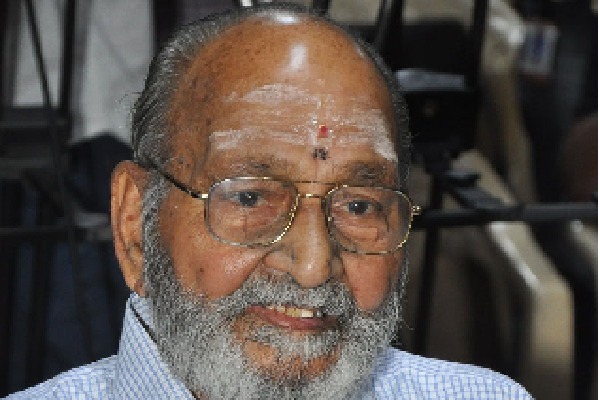 Venkaiah Naidu, CMs of Telugu states condole Vishwanath's demise
