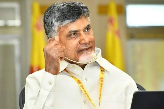 YSRCP MLAs, MPs have 408 criminal cases, says Chandrababu