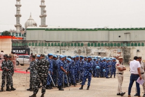 Heavy security deployment at Delhi's Ramlila Maidan for AAP rally