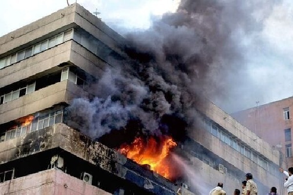 Fire at MP govt's Satpura Bhawan doused, Cong claims 'conspiracy'