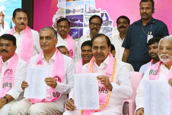 Telangana Congress looks to cash in on dissidence in BRS