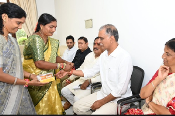 Telangana enhances salaries of Village Organisation Assistants